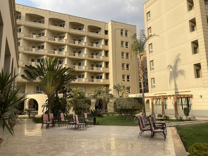 Grand Pyramids