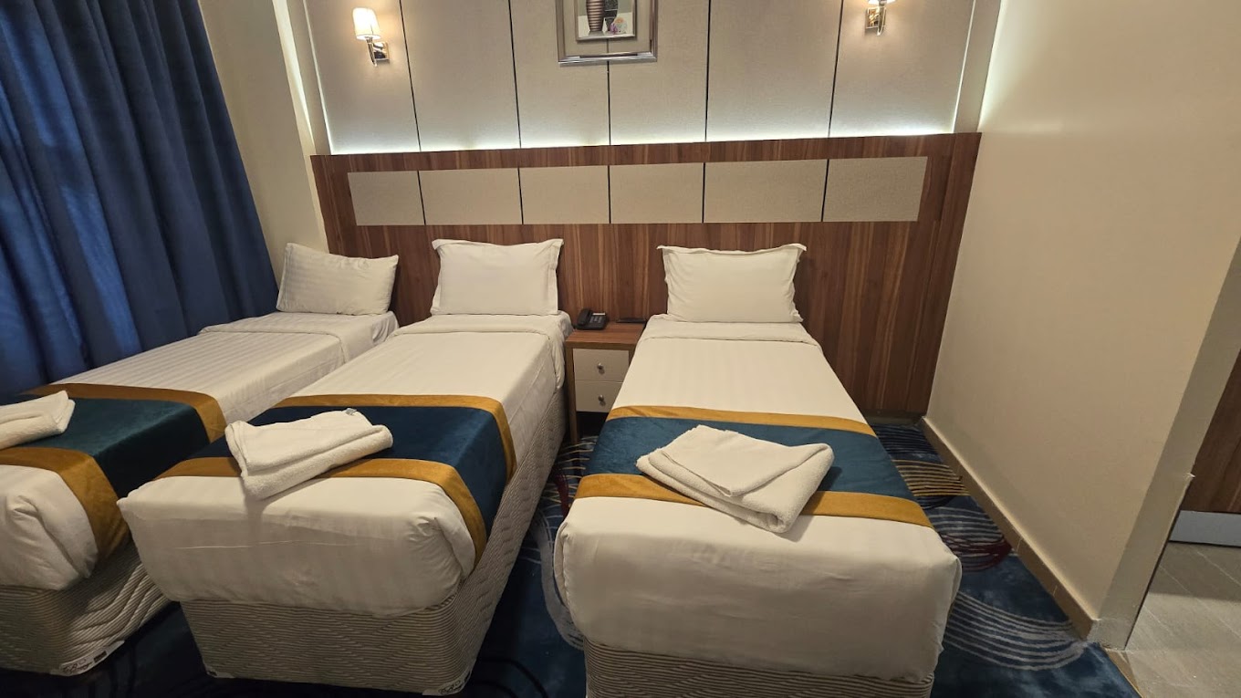 Triple Room